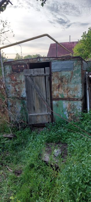 Контейнер. Можно использовать как углярку дровник