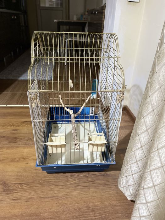 Продается клетка для попугаев