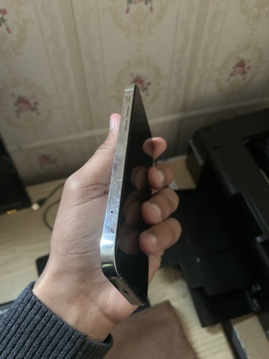 Iphone 12pro…………