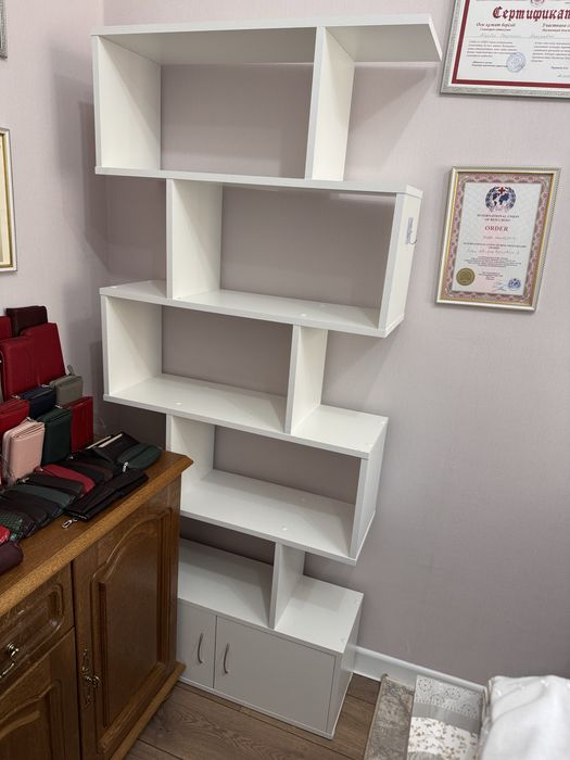 Продается напольный стеллаж