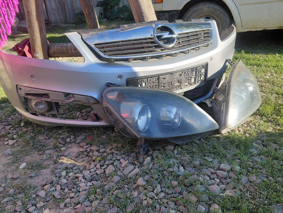 Vand masca si faruri opel zafira b
