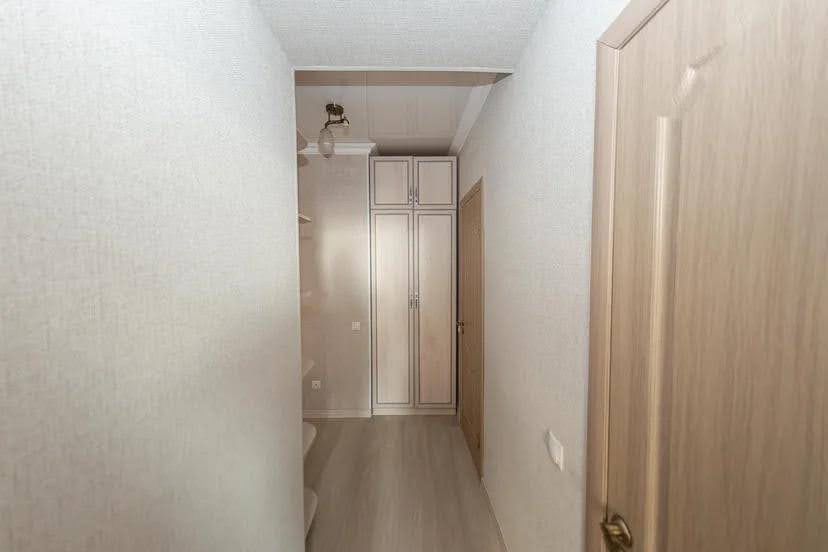 Продам двух комнатную квартиру