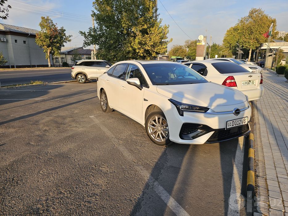 Продаю GAC AION S580