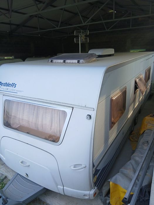 4/5 местна френска каравана Dethleffs Exclusiv 2006г.