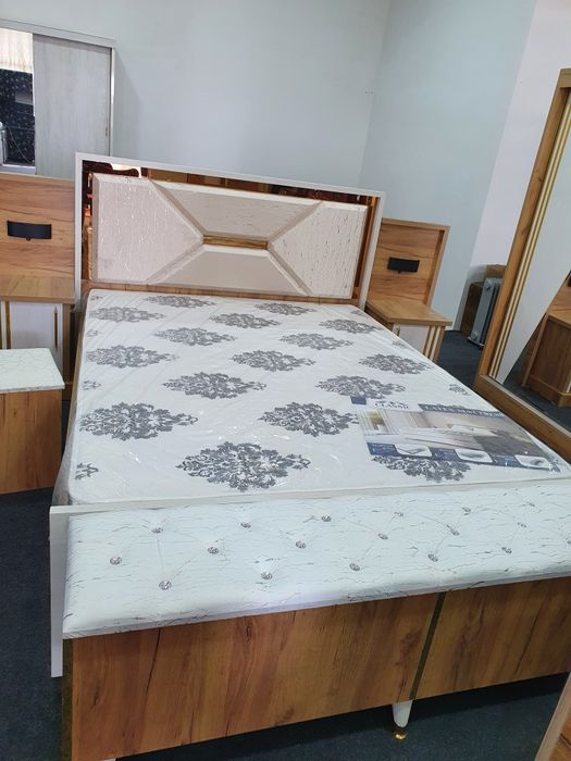 Спальни гарнитур Hi-tech