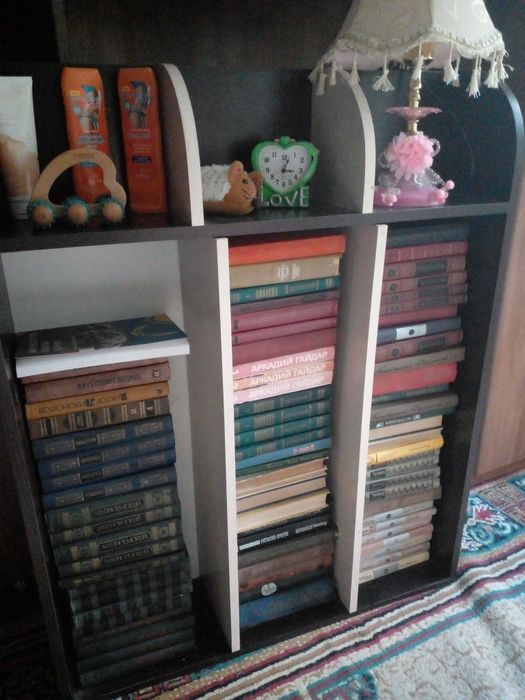 Полка для спальни