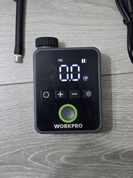 Compresor electric fără fir WORKPRO 140 PSI – portabil, cu ecran LED