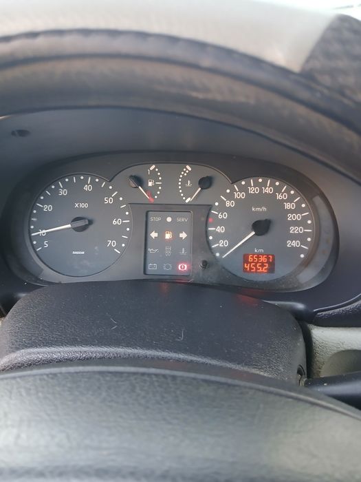 Vând Renault Clio 2003 1.4 benzina