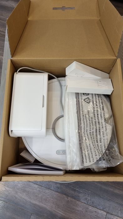 Робот пылесос Roborock S6