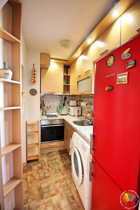 Дава се под наем Двустаен апартамент в Бургас, Лазур - 50 кв.м за 357 € - Снимка #5