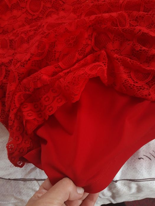 Официална дантелена рокля JUNONA