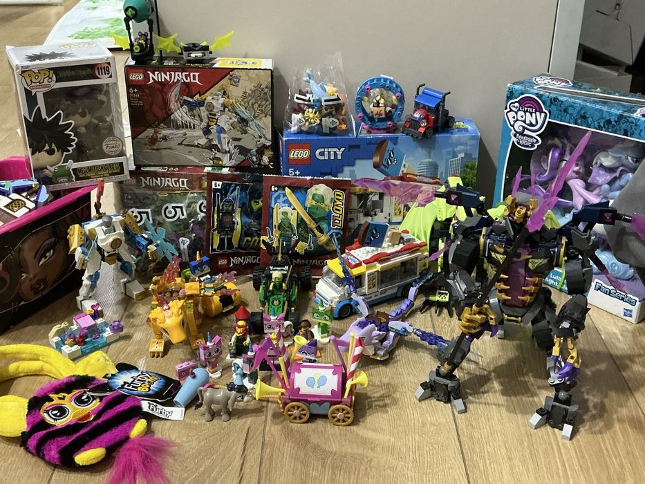 Продам фанко поп, игрушки, фигурки, лего