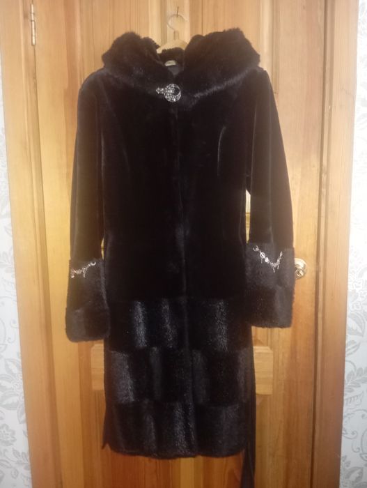 Продам шубу мутоновую!