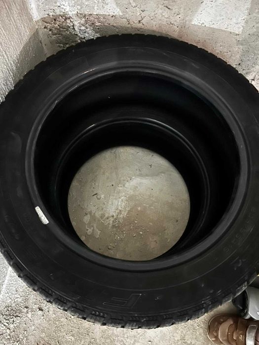 Гуми в добро състояние, размер 205 55 16