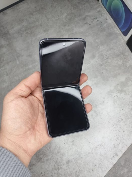 Samsung z flip-4 256Gb snapdragon Gen 1