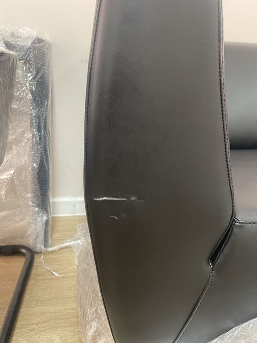 Продам кожаный диван