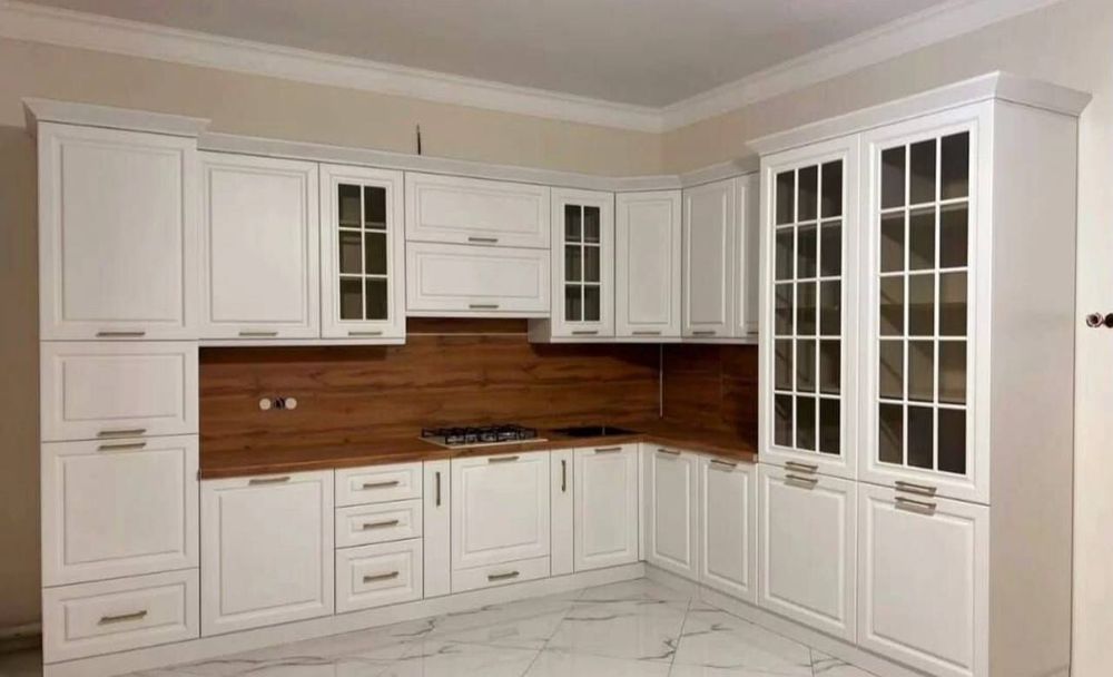 Кухня мебель и спалная