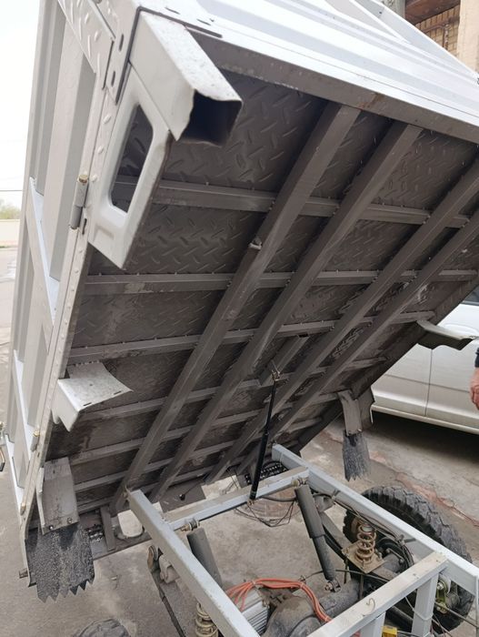 Motosikl sotiladi yangi  kòp haydalmagan