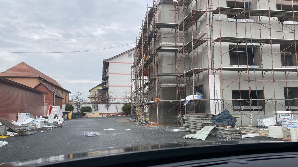 Închiriem Schela Metalică