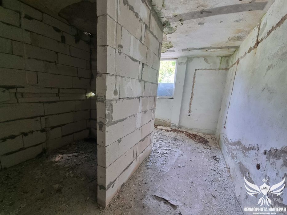 Продавам триетажен пансион/хотел с 2200РЗП в гр. Лъки,обл.Пловдив