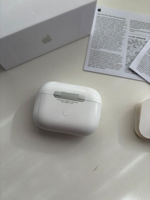 A Airpods Pro 2
