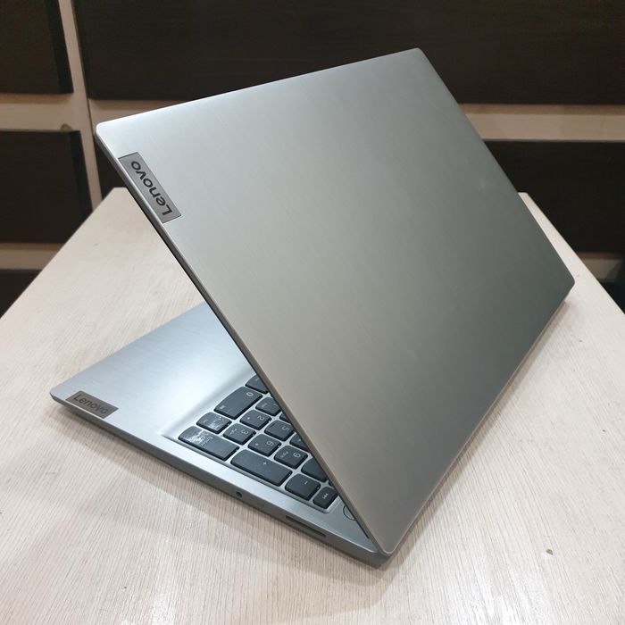 офисный ноутбук Lenovo IdeaPad 3