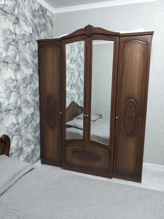 Продам спальный гарнитур