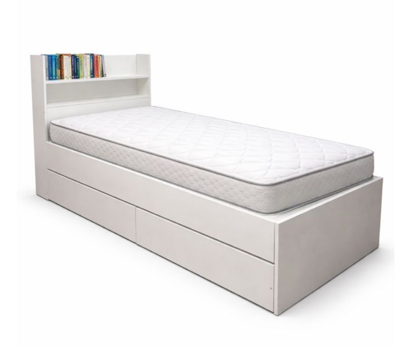 Кровать 200/90 без матраса.