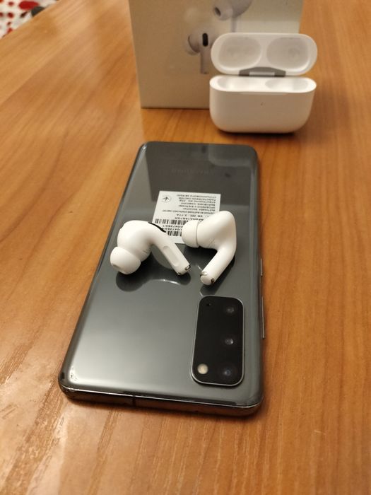 Samsung S20.науш