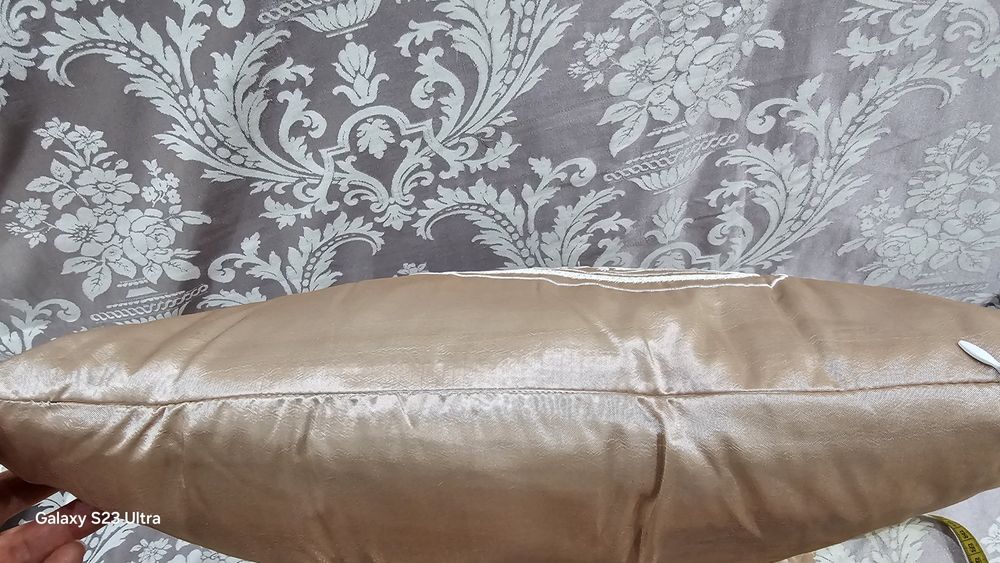 Новые декоративные подушки на замочках