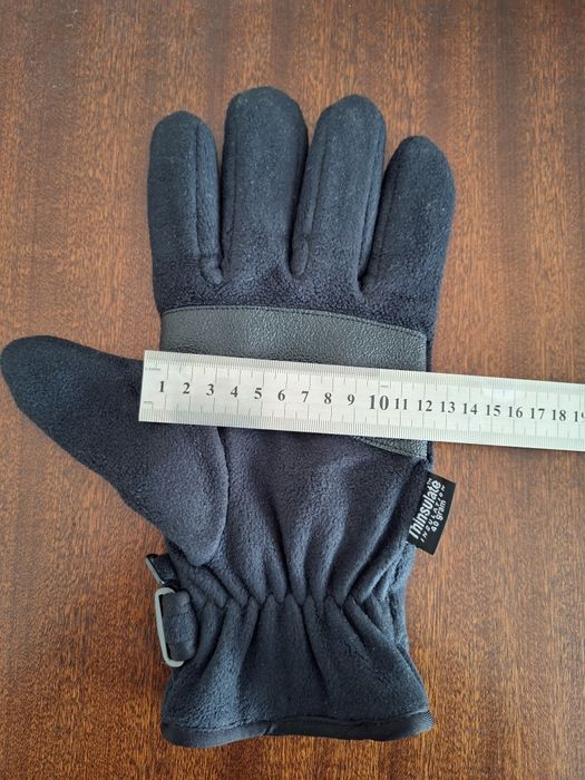 Маркови ръкавици на Тинсулате Инсулацион Тех 40 gram от мека,поларена