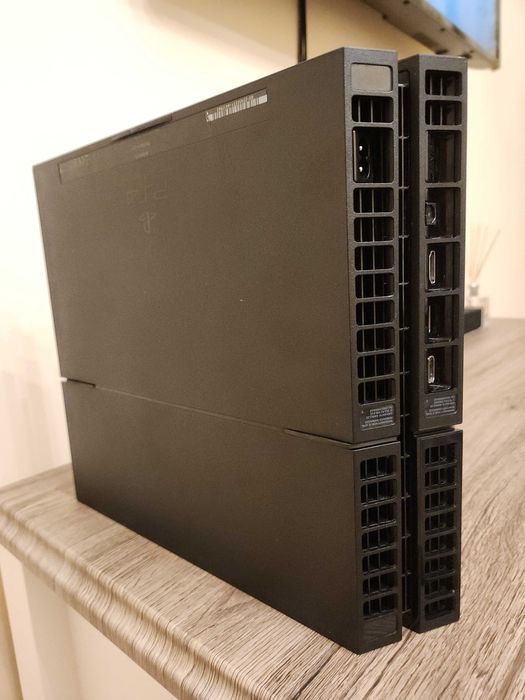 PlayStation 4 (PS4) 500GB - Complet functional, soft 11.02 (modabil)