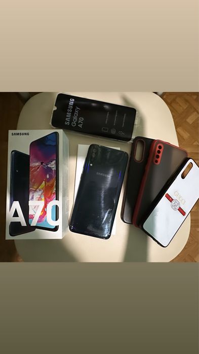 Samsung Galaxy A70 (6/128 ГБ)