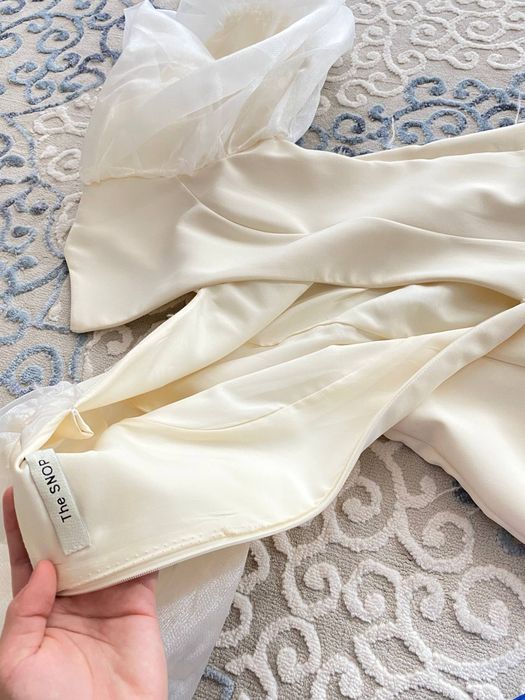 Вечернее платье  с перьями