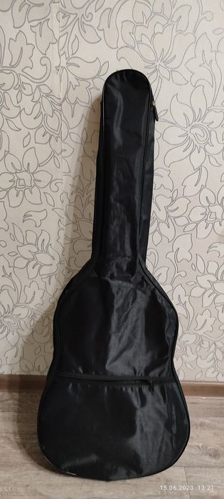 Акустическая гитара