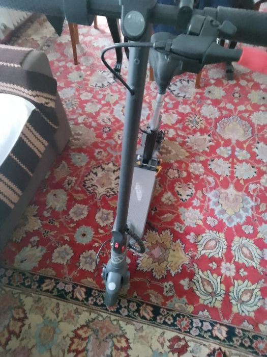 Trotineta electrica Tech cu scaun