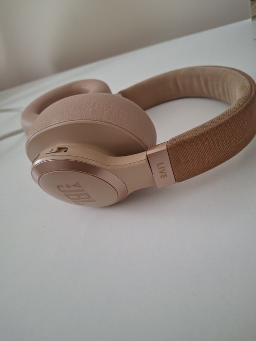 JBL Live 770NC – безжични слушалки