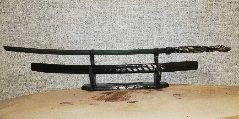 Катана . Из дерева .