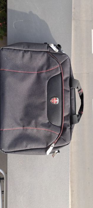 Vand geanta laptop Ellehammer