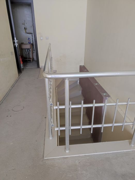 Дава се под наем Офис в Бургас, Възраждане - 192 кв.м за 105000 € - Снимка #8