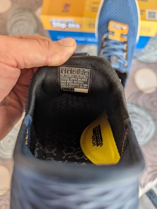 SKECHERS - мъжки спортни обувки, размер 42