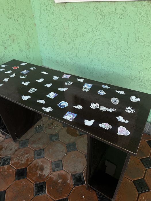 офисный стол/самовызов срочно