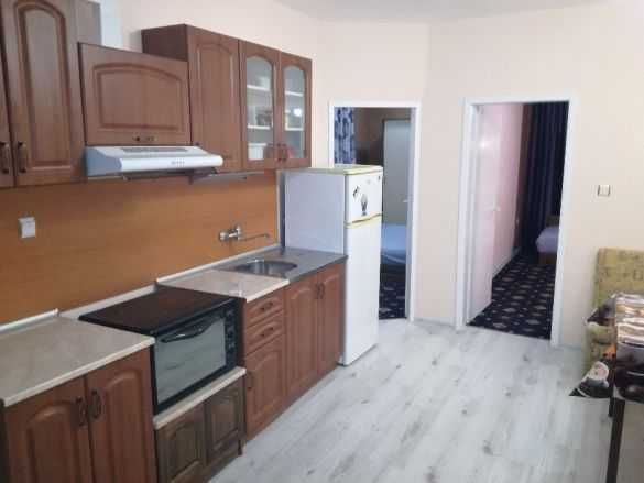 Дава се под наем Двустаен апартамент в Бургас, Възраждане - 70 кв.м за 200 € - Снимка #2