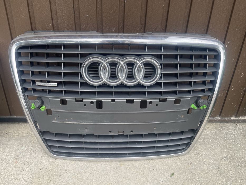 Grila fata radiator / bara Audi A8 S8 D3 Quattro/S-Line 2004-2009 plus 2 senzori parcare fata/ Audi A6 c6 4F (2004-2009)