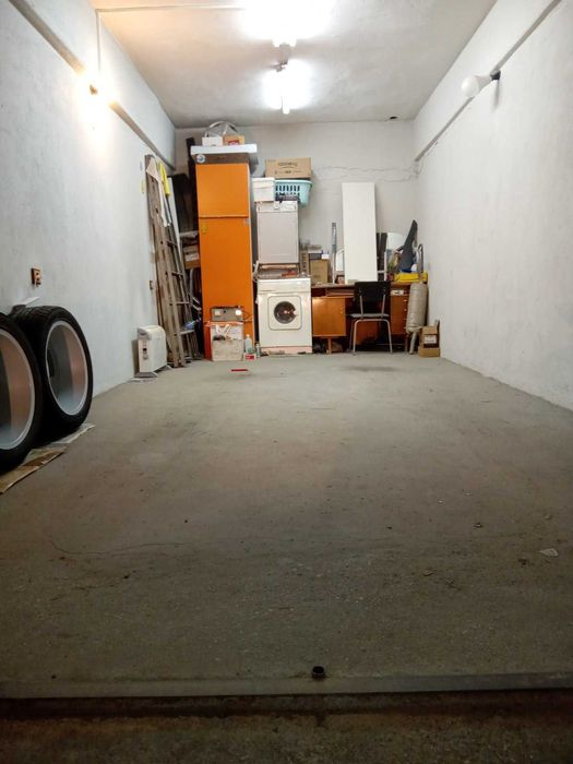 Продавам гараж 19 квадрата