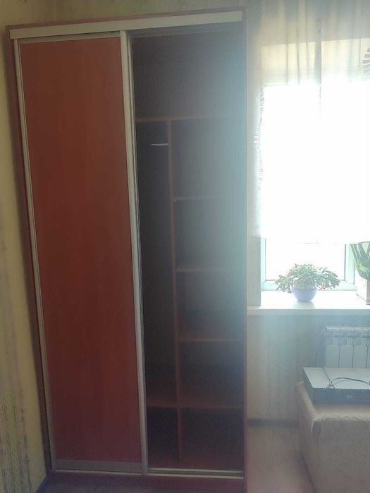 Шкаф купе в хорошем состоянии