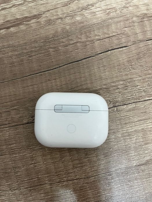 Airpods Pro в хорошем состоянии