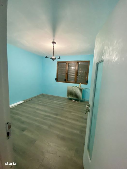 Apartament decomandat 4 camere Mic 20
