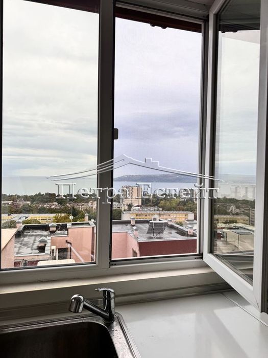 Многостаен мезонет в Варна-Бриз с морска панорама