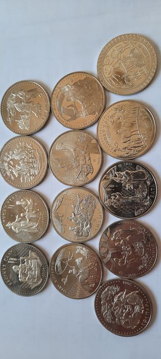 Монеты серии "Космос", "Обряды", "Личности" и др.